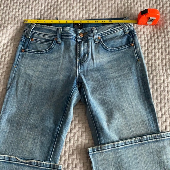 Women’s Vigoss denim - Picture 3 of 3